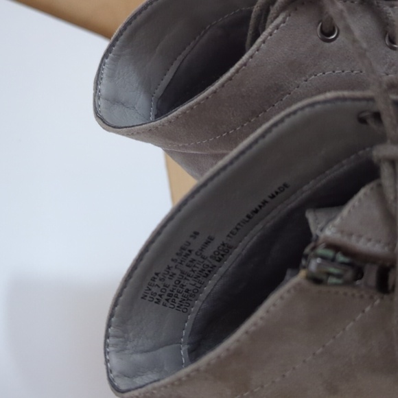 Shoe Dazzle Nivera Wedge Booties faux Suede Grey - Picture 3 of 9